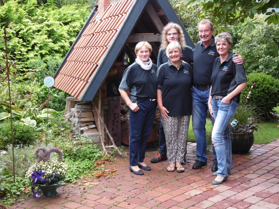 Gruppenbild der Büro Mitarbeiter